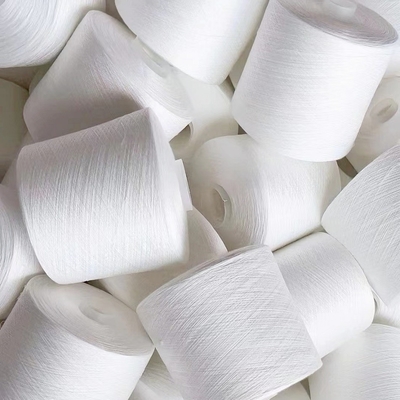 45/2 خام سفید 100٪ Yizheng Polyester High Tenacity Spun Yarn برای دوخت